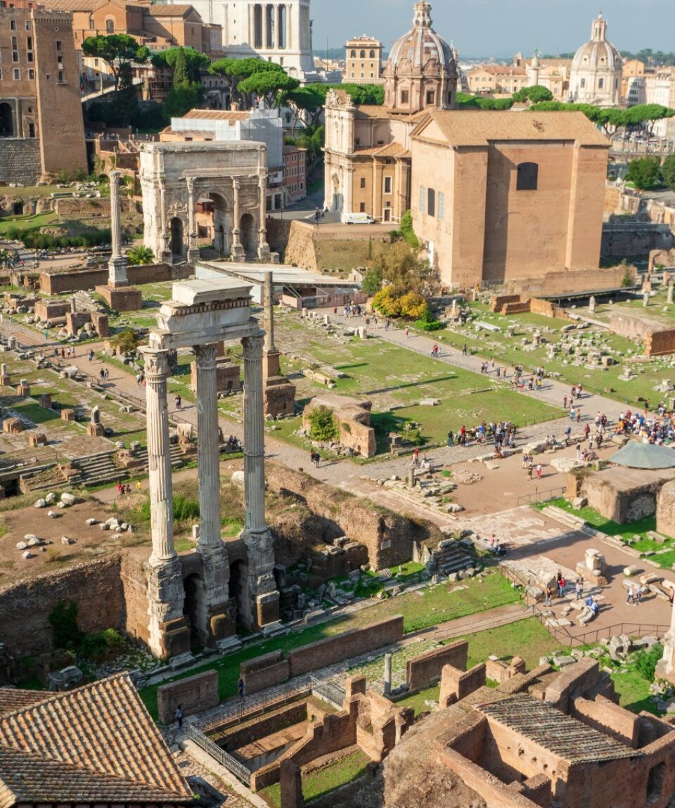 IT_Rome_Forum Romanum_from top (zmensene)