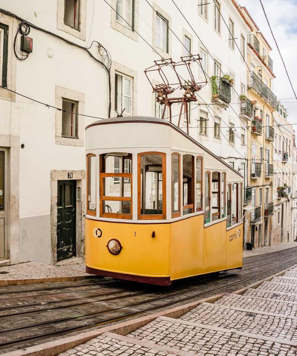 Zelená Madeira a romantický Lisabon júl