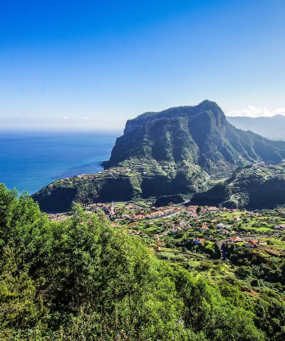 Zelená Madeira a romantický Lisabon júl